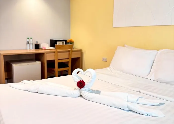Hotel Nantra De Comfort 3*