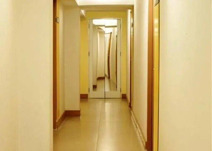 Nantra De Comfort Bangkok