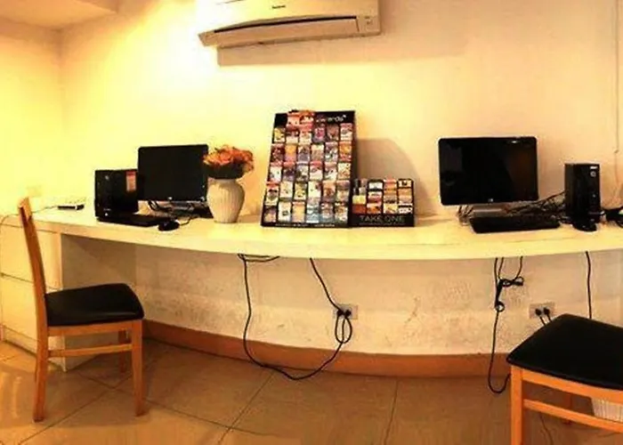 Hotel Nantra De Comfort 3*