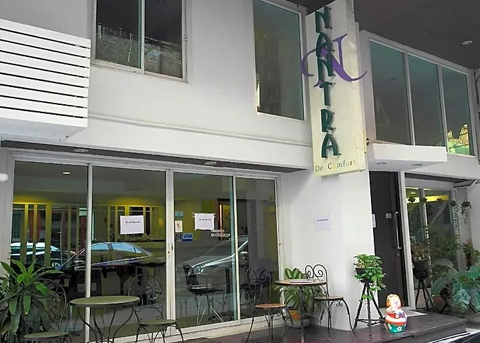 Nantra De Comfort Hotel 3*