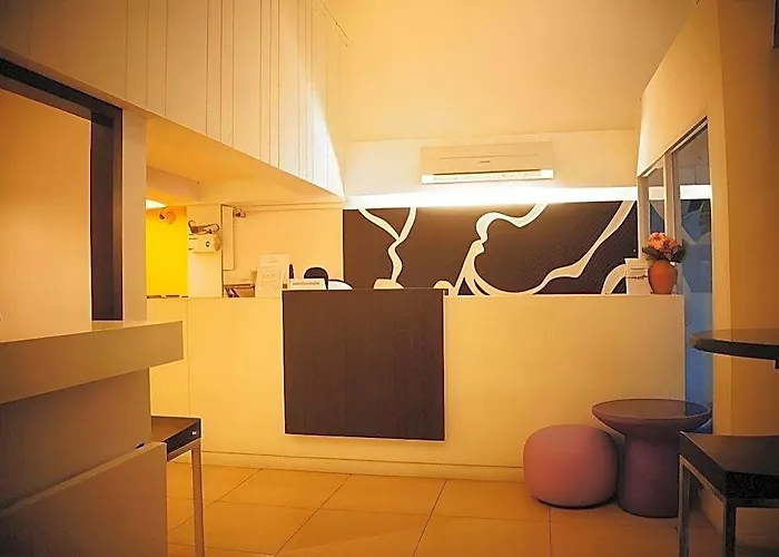 Nantra De Comfort Hotel 3*